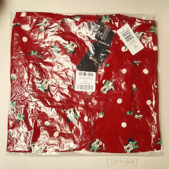 ❤️NWT VINTAGE TORRID BLOUSE - MICKEY MOUSE HARPER CHRISTMAS HOLIDAY - PLUS SIZE - Picture 5 of 9